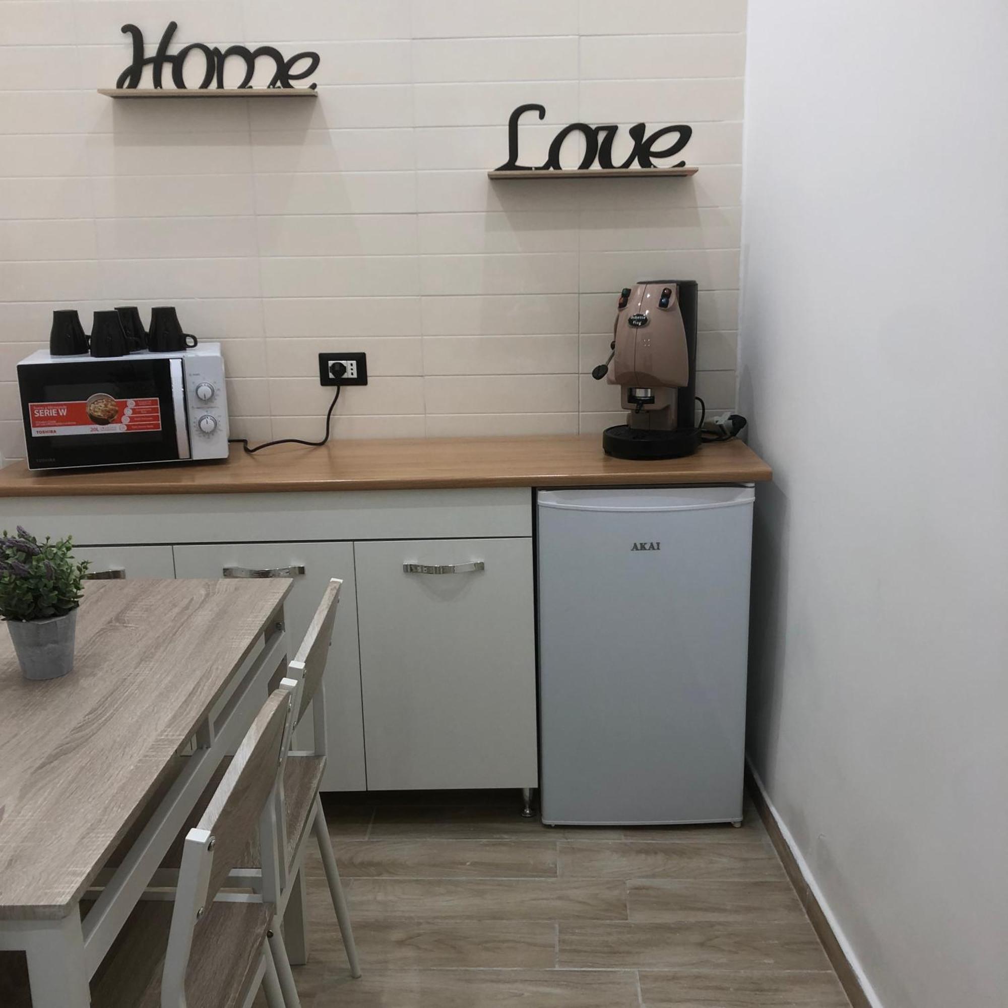 Casa Kiro Apartment เนเปิลส์ ภายนอก รูปภาพ
